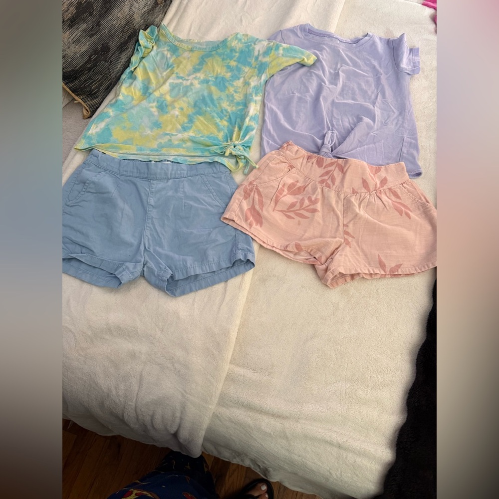 Bundle 2 shirt and 2 shorts